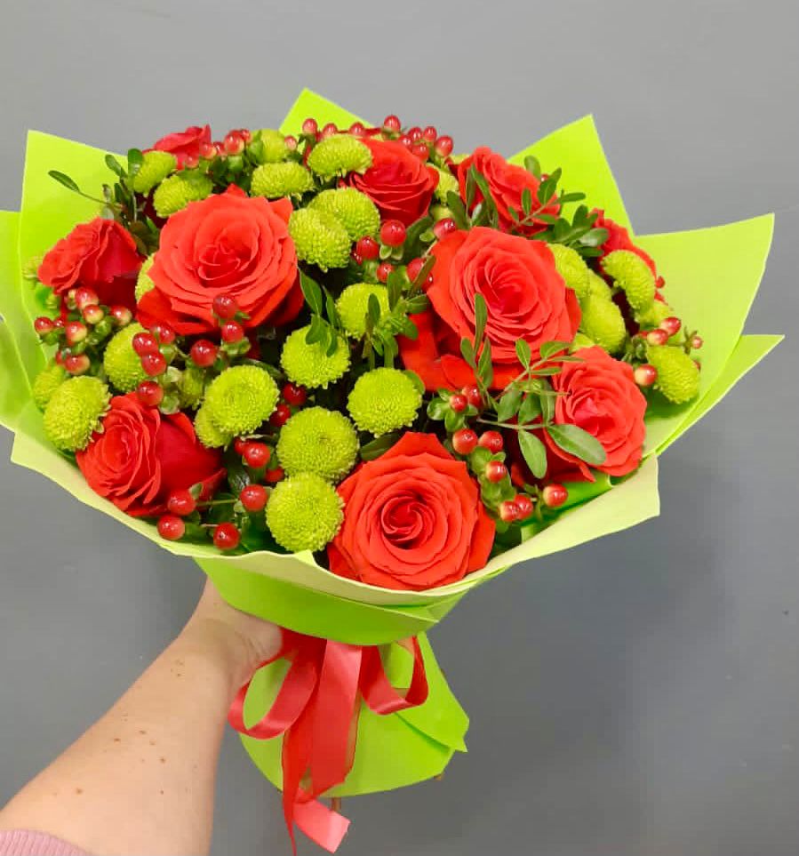 Букет цветов из: Хризантемы и Розы в Алексеевском