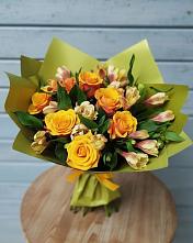 Букет цветов из:  Альстромерии и Розы в Алексеевском
