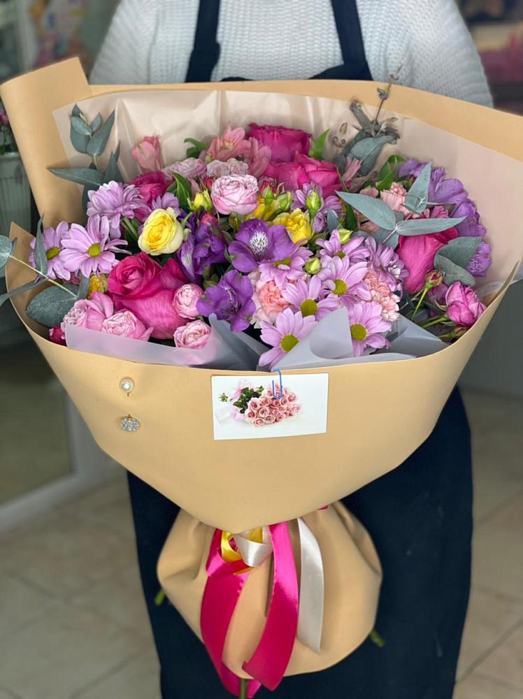 Букет цветов из: Хризантемы, Гвоздики и Альстромерии в Алексеевском