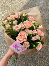 Букет цветов из:  Розы #REPLACE_PRED# Алексеевском