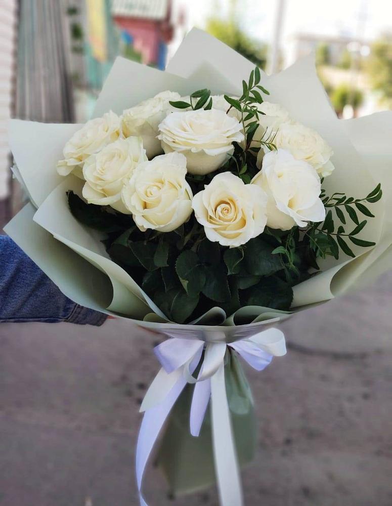 Букет Белые розы Проуд в Алексеевском