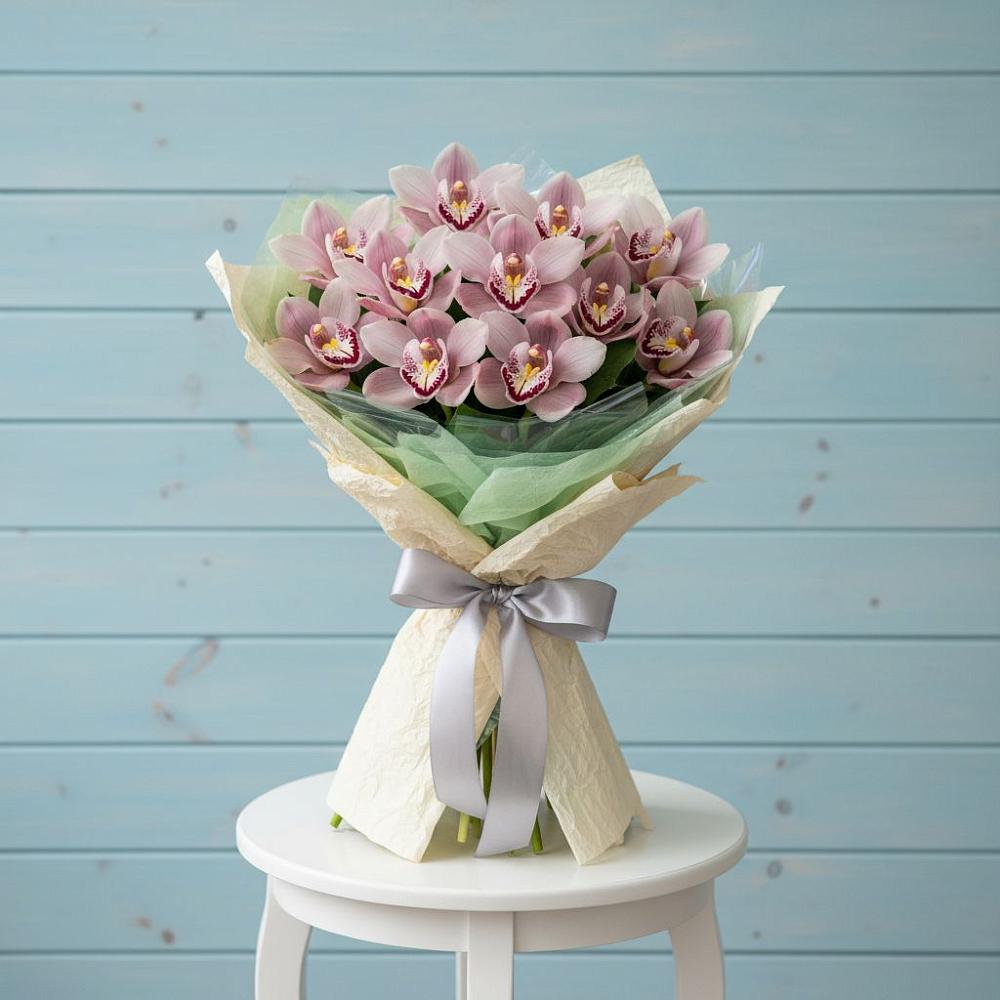 Букет цветов из: Орхидеи и Розы в Алексеевском