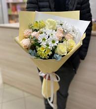 Букет цветов из:  Альстромерии, Розы и Хризантемы в Алексеевском