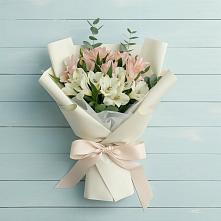 Букет цветов из:  Альстромерии в Алексеевском