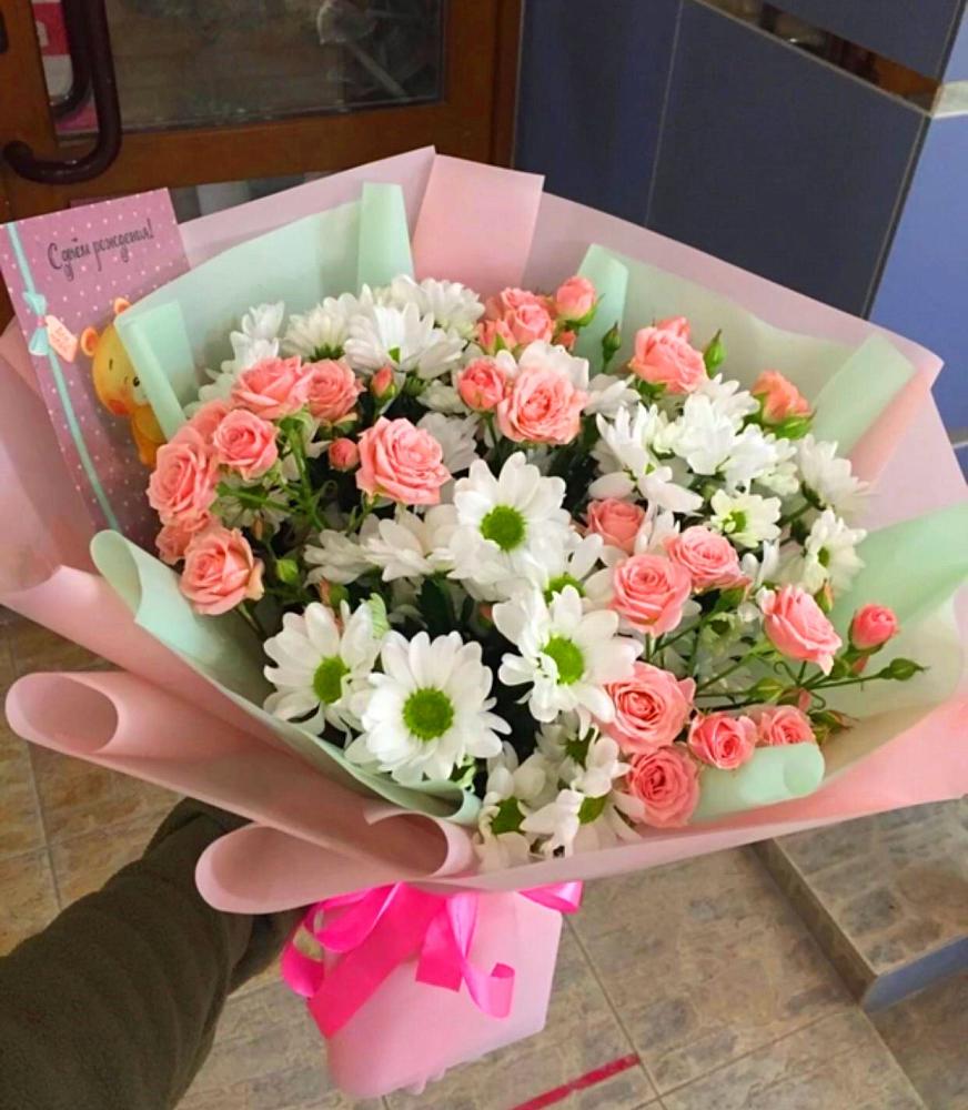 Букет цветов из: Розы и Хризантемы в Алексеевском