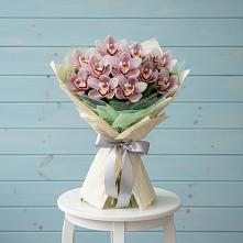 Букет цветов из:  Орхидеи и Розы в Алексеевском