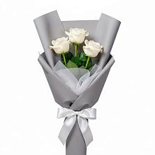 Букет 3 белые розы в Алексеевском