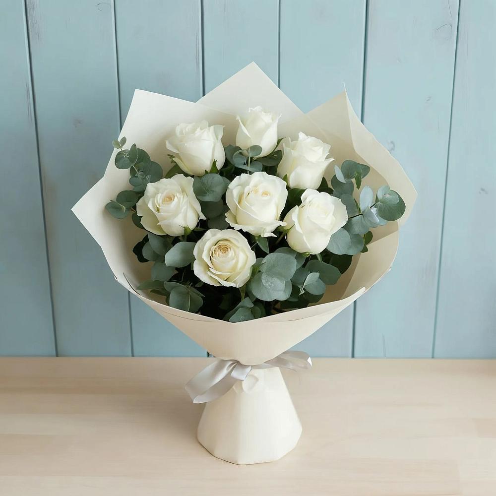 Букет Белые розы в Эвкалипте в Алексеевском