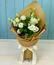 Букет цветов из:  Хризантемы и Лизиантусы в Алексеевском