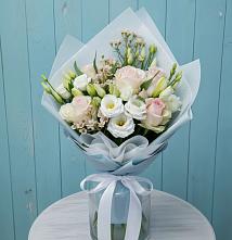 Букет цветов из:  Розы и Лизиантусы в Алексеевском