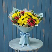 Букет цветов из:  Альстромерии и Хризантемы в Алексеевском