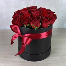 Цветочная композиция из Розы в шляпной коробке в Алексеевском