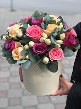 Цветочная композиция из Розы в шляпной коробке в Алексеевском